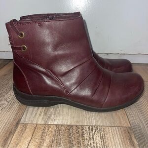 Clarks Christine Club Bordeaux Leather Ankle Bootie Burgundy Red 16724 Size 9